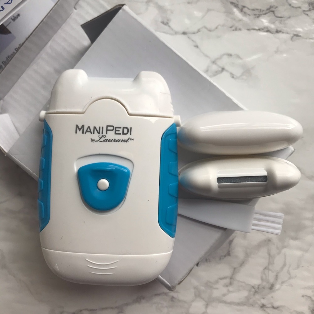 Mani Pedi by Laurant - Picture 2 of 6